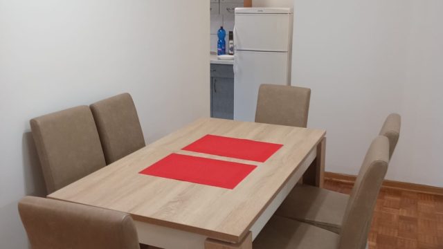 2a-dining-room-Celebonovica-Bezanija-Beograd-flat-sale-tenanted-Expo-2027-prodaja-sa-zakupcima-tenanted-invest-estate-property-bitcoin-Serbia